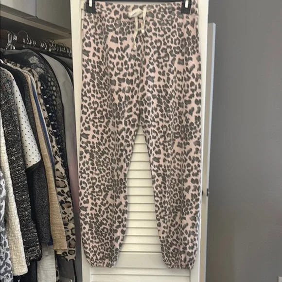 Sundry Leopard Print Loungewear Sweatpants Joggers in Pink and Gray XS - Picture 1 of 2